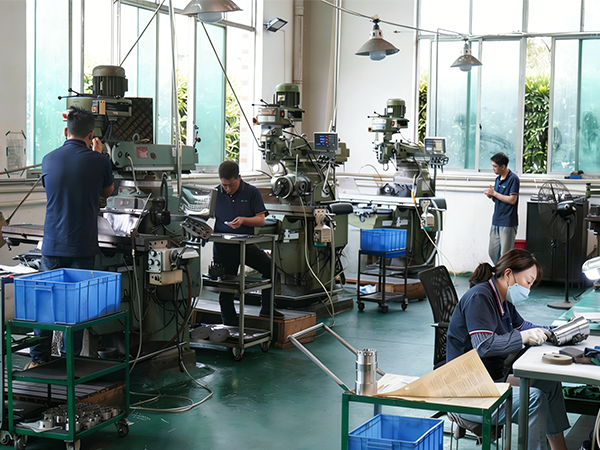 About Us milling & vise area